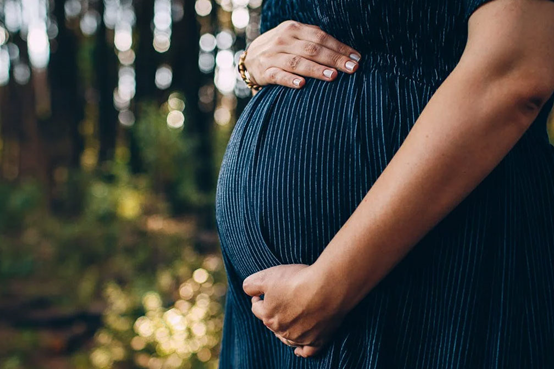 代生宝宝喜欢抓人脸怎么办